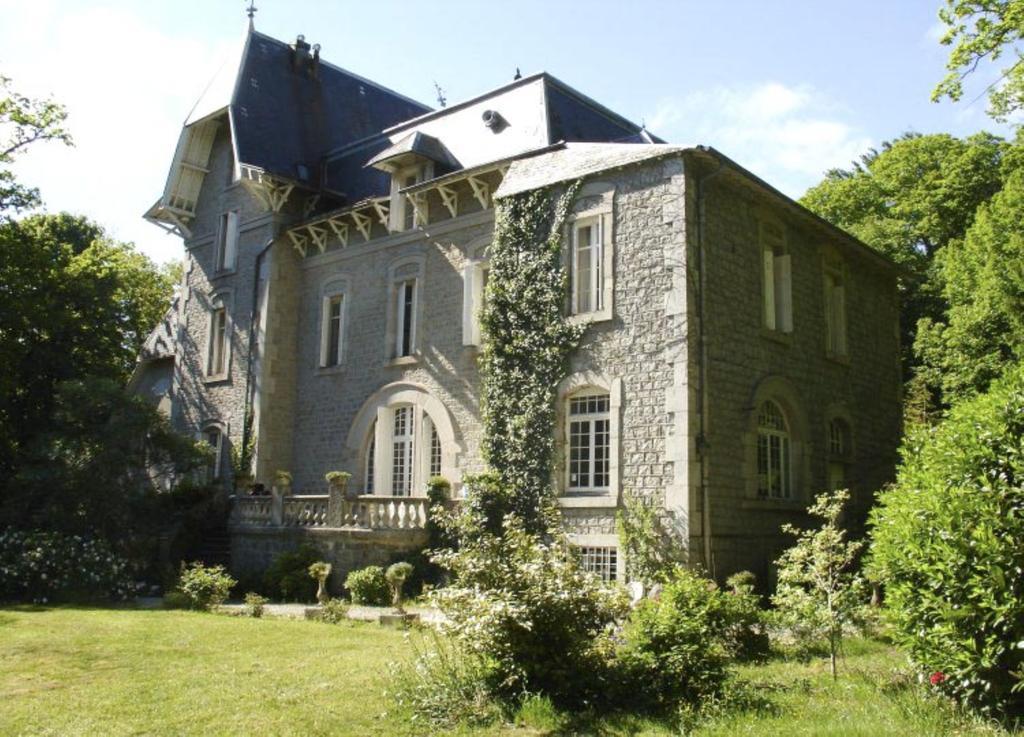 فندق Domaine Du Lampy-Neuf Saissac المظهر الخارجي الصورة